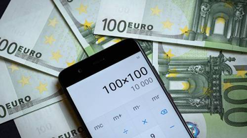 Официальный курс евро вырос до 71,71 рубля