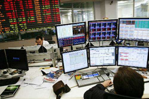 Инвесторы увеличили вложения в российские акции