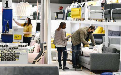 Мебельщики попросили МЧС разрешить размещать их магазины в жилых домах