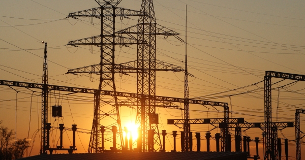 Дефіцит електрики влітку може досягти 23%. Як бізнес готується до енергокризи