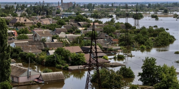 Масові підтоплення після підриву Каховської ГЕС (Фото:Ivan Antypenko / Reuters)