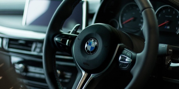 BMW (Фото:Toby_Parsons / Pixabay)