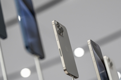 Новий iPhone 15 на головній презентації у Купертіно. /Getty Images