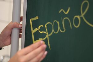 Переваги вивчення іспанської мови в онлайн-форматі