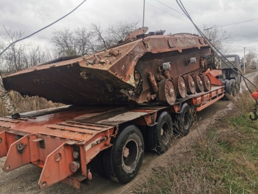 знищена російська бронетехніка, брухт /надано пресслужбою Міноборони України