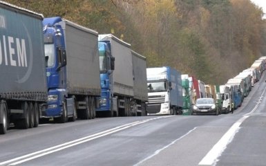 Держбюджет втратив 9,3 млрд грн через блокаду польських перевізників на кордоні