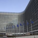 Єврокомісія оштрафувала Apple та Meta на 700 млн євро — що відбувається