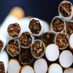 Курців в Україні чекає різке здорожчання сигарет
