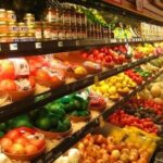 В Україні здешевшали тепличні огірки