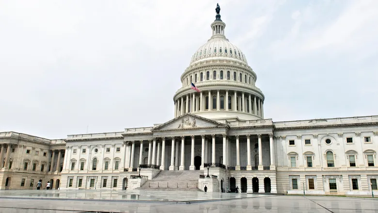 Уряд США вдруге за рік призупинив роботу: немає фінансування