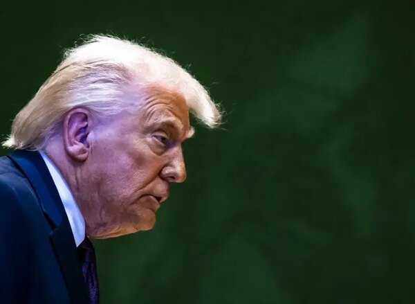 Трамп після поразки у Верховному суді ввів нові…