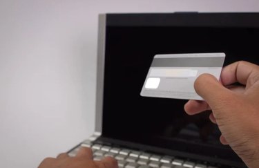 Ощадбанк попереджає про шахрайську схему з виплатою 2200 грн від Укренерго