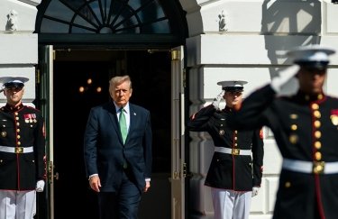 У США випускають монету із зображенням Трампа попри заборону закону