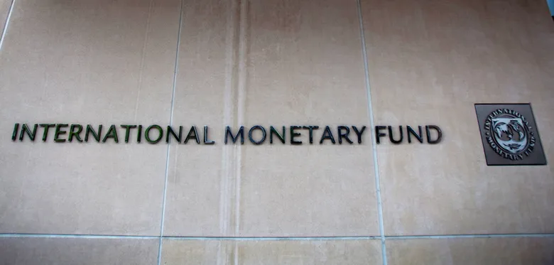 Україна отримала перший транш за новою програмою МВФ на $8,1…