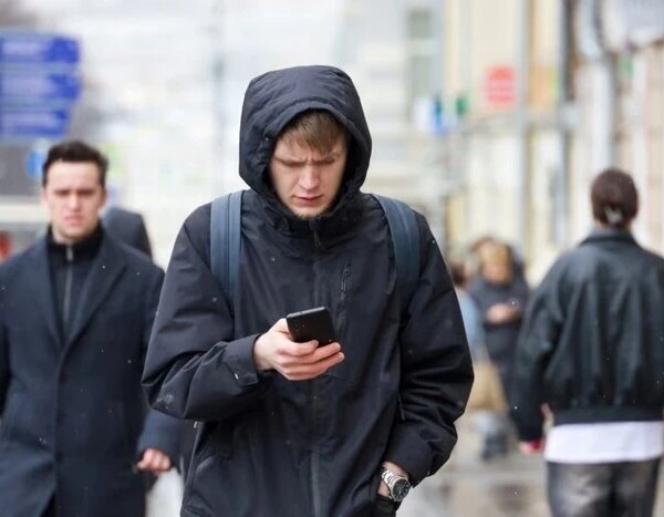 У Москві перебої з інтернетом. Містянам радять орієнтуватися за сонцем та зірками