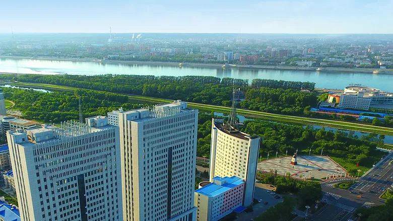 Євросоюз зняв санкції проти китайських банків, які допомагали Росії їх обходити