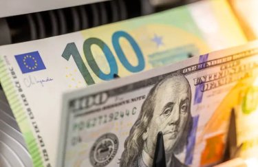 Гривня рекордно впала щодо євро, долар подорожчав: курс валют на 20 квітня