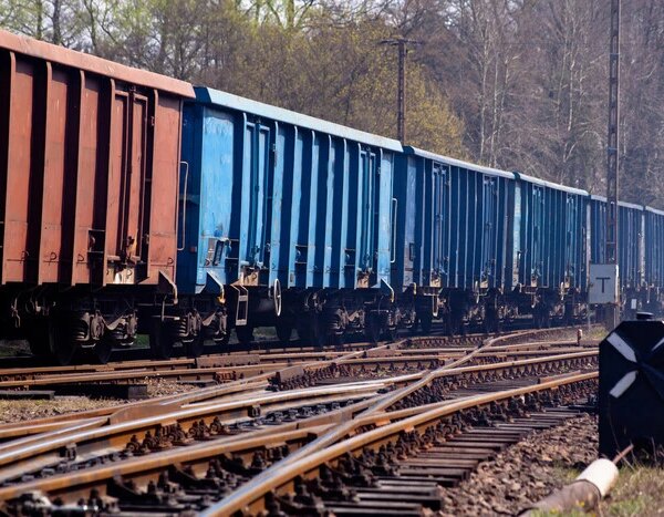 Списання вагонів за віком поглиблює кризу в перевезеннях…