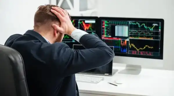 Інвестори забрали з DeFi-протоколів понад $13 млрд за&hellip;