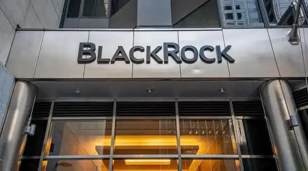 Найбільша інвесткомпанія BlackRock закупила біткоїнів на $906 млн.