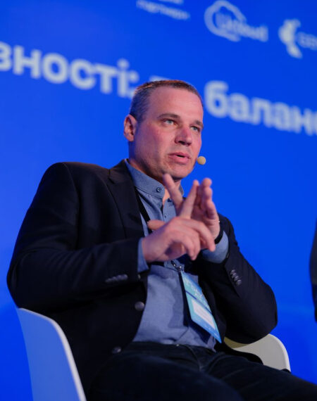 UCLOUD: Оцінка реального ефекту від ШІ-інструментів