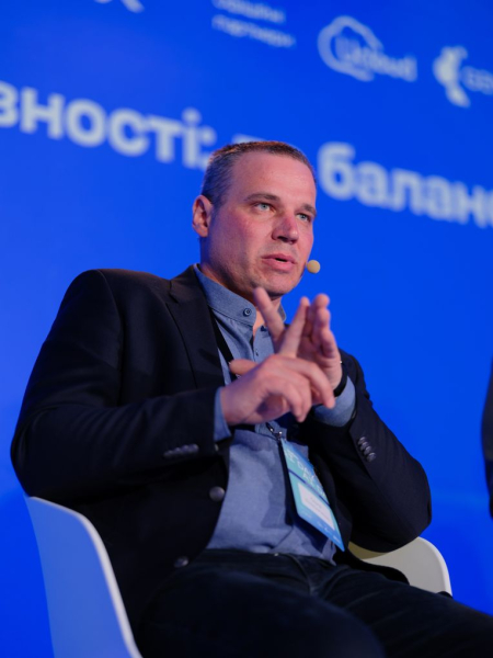 UCLOUD: Оцінка реального ефекту від ШІ-інструментів