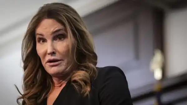 Суд відмовив інвесторам у позові проти олімпійської чемпіонки,&hellip;