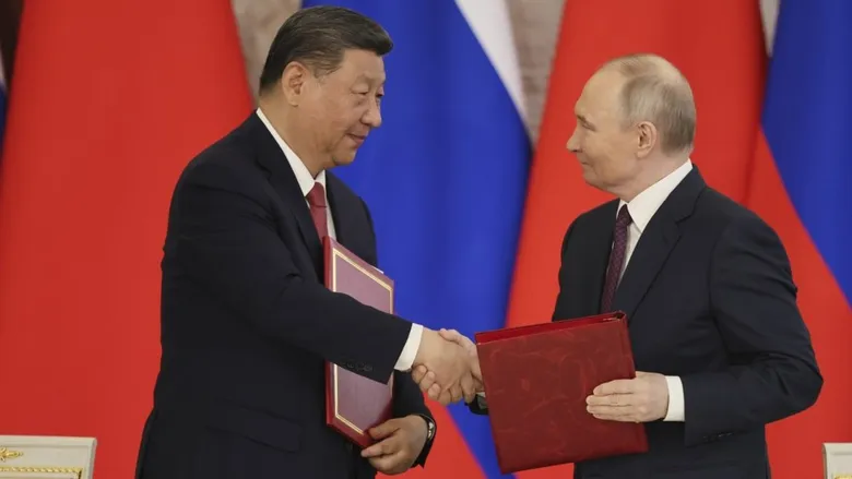 FT: Китай готується відкрити внутрішній ринок облігацій для російських енергокомпаній