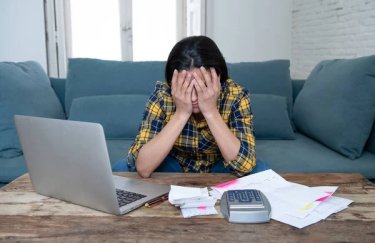 З однієї гривні боргу стягують лише 1,5 копійки: що відомо
