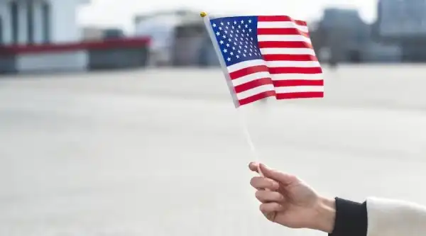 Американских чиновников заподозрили в лоббировании криптобизнеса Трампа