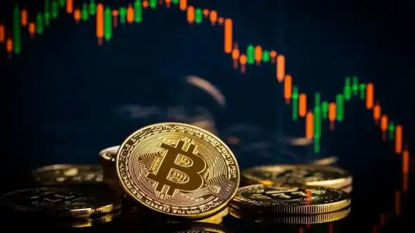 Биткоин потянул за собой крипторынок — что дальше: новый обзор