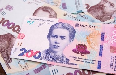 Скільки валютних резервів має Україна: нові дані НБУ / Shutterstock гривні