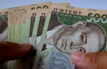 Пенсії в Україні: ПФУ завершив червневі виплати та…