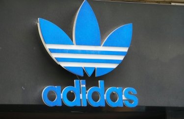 Акції відомого виробника спортивного одягу впали на рекордні 17% / Unsplash Adidas