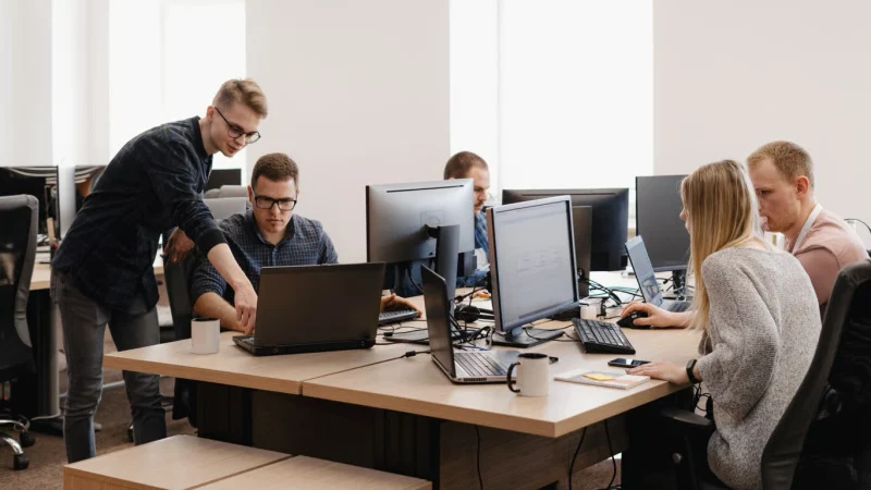 Попит на фахівців у сфері штучного інтелекту в Україні продовжує стрімко зростати.
