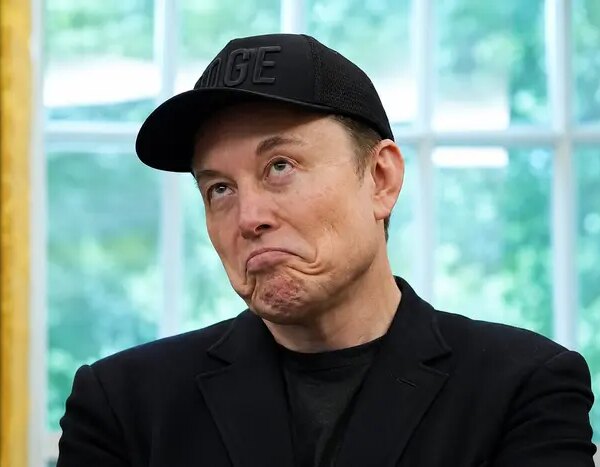 Акції SpaceX обвалилися: Маск втратив статус трильйонера