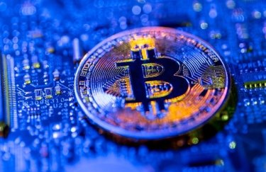 Біткоїн обвалився нижче $62 000 через зрив перемир’я&hellip;