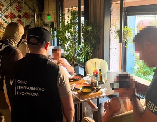 Обіцяв «вирішити» справу в суді за $14 тис.:…