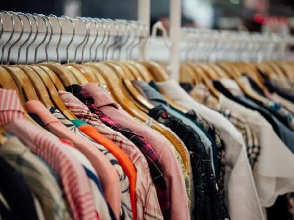 У ЄС заборонили утилізувати нерозпроданий одяг і взуття — Мінфін