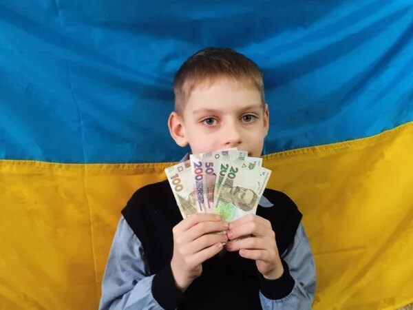 Виплати на дітей зростуть у 2-3 рази: кого стосуватиметься нова реформа уряду — Мінфін