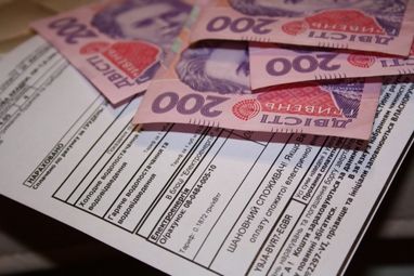 Чи потрібно сплачувати за комуналку, якщо сімʼя переїхала через бойові дії