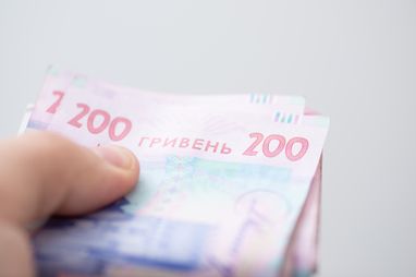 «Гроші ходять за людиною». Кабмін запровадив нову модель фінансування соціальних послуг для ВПО та людей з інвалідністю