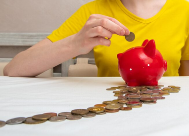 Більше половини всіх депозитів в банках належать лише 0,7% заможних українців