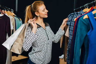 У ЄС заборонили знищувати непродані одяг і взуття — деталі