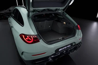 Mercedes-AMG представила новий CLA 45 (фото)
