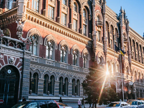 НБУ рекомендував банкам активніше перевіряти імпортерів і назвав ознаки податкових шахраїв — Мінфін
