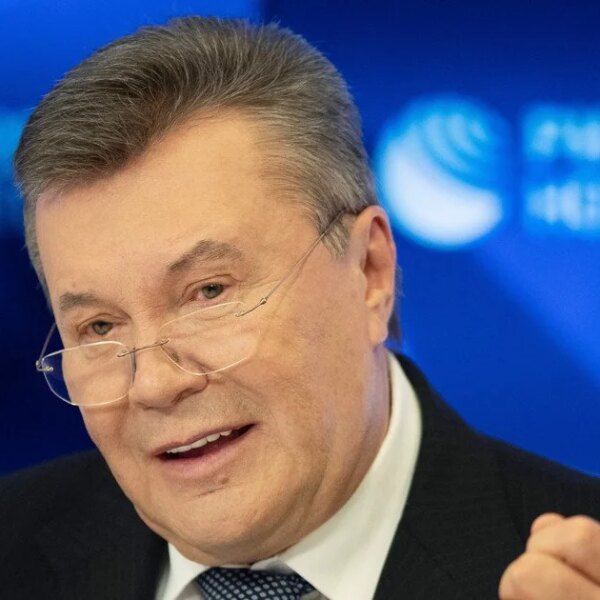 Фейкове ім’я та нова “Межигір’я”: Януковича виявили в Сочі за чужими документами (відео)