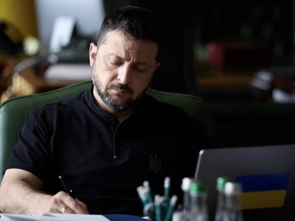 Зеленський підписав закони про продовження воєнного стану та мобілізації ще на 90 днів — Мінфін