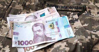 Кому з військових не виплачуватимуть надбавку у 10 тисяч гривень