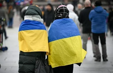 В якій країні українці можуть втратити державне житло і виплати